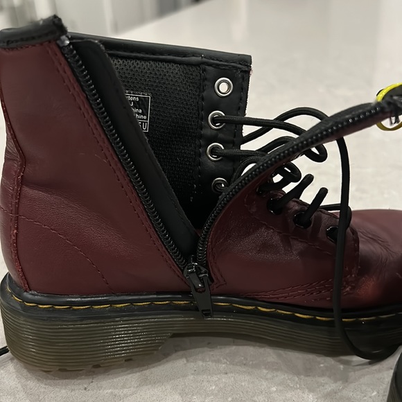 Dr. Martens 1460 kids ankle Maroon Boots sz 1 cherry red leather hightop shoes - Picture 10 of 16